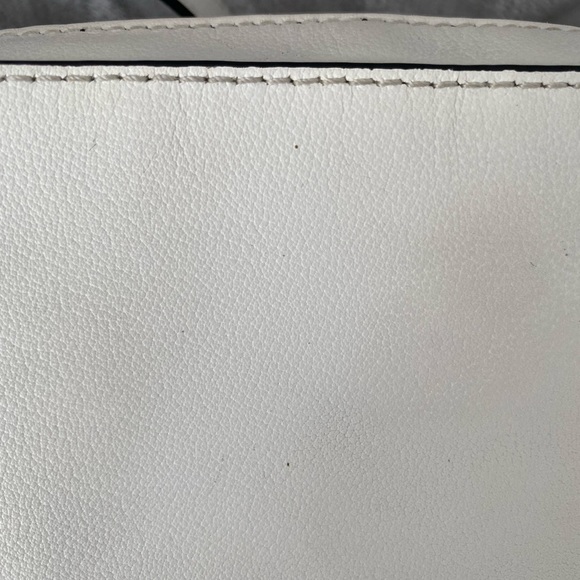 Kendall & Kylie White Leather Crossbody - Picture 11 of 16